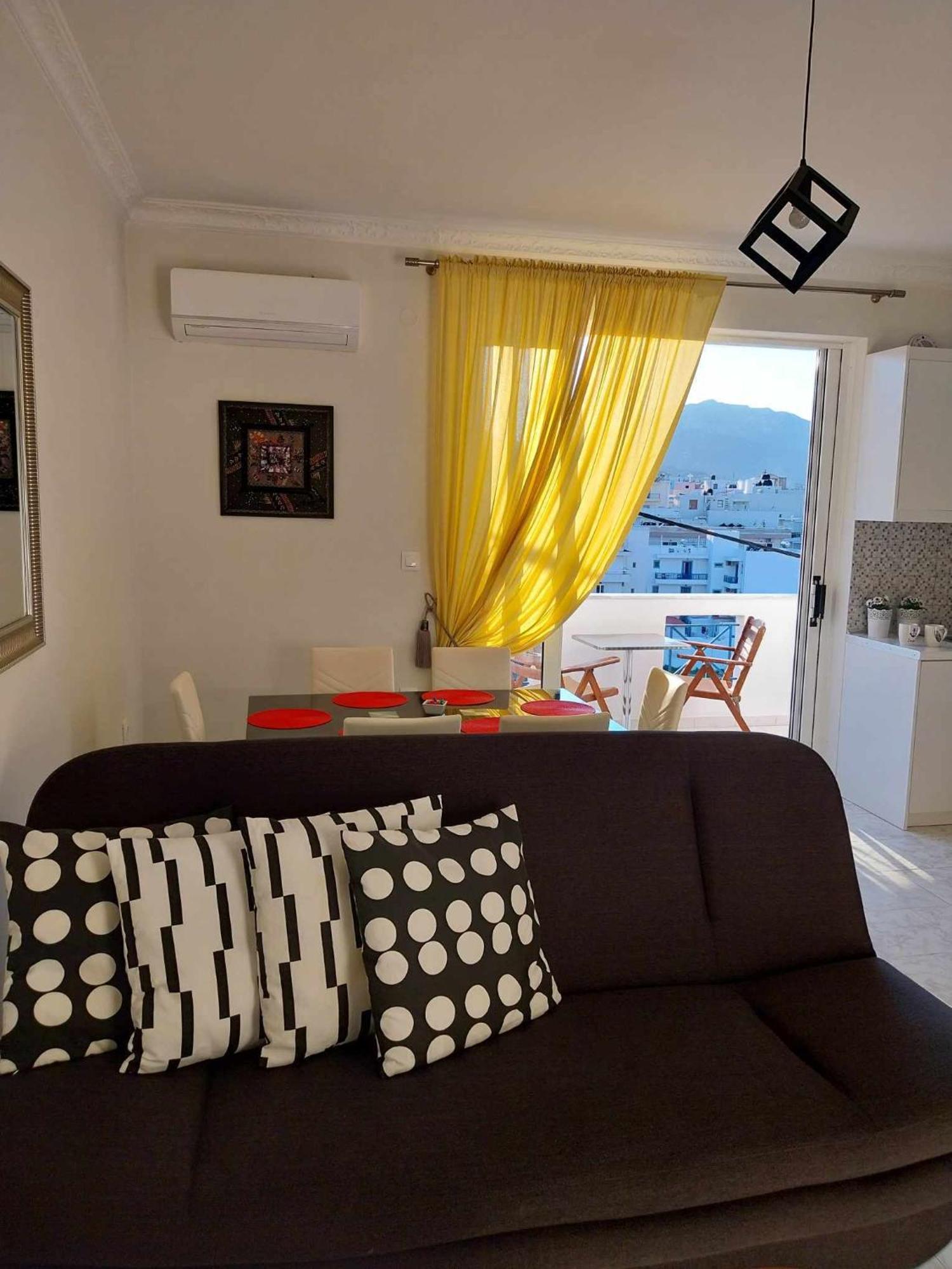 Lilis Apt In Center With Sea View 卡尔帕索斯 外观 照片